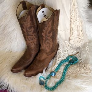 Snip Toe Western Boots